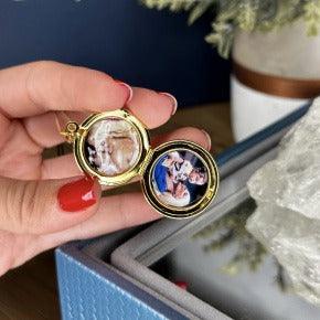 Colar Relicário com Foto - Redondo Liso Banho a Ouro 18K