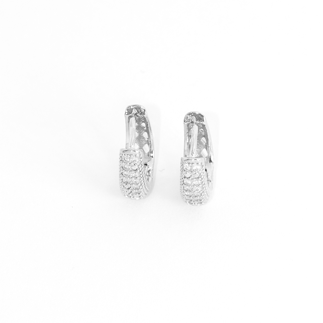 Brinco Argola Oval Cravejado Banhado A Prata