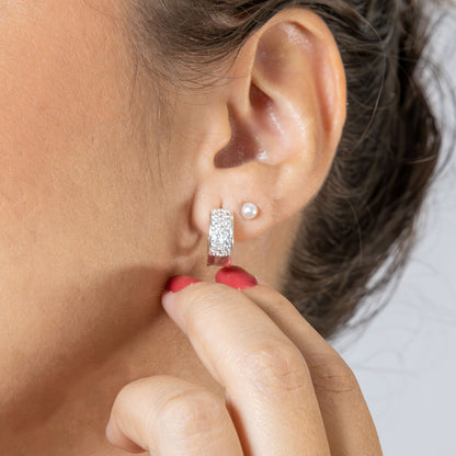 Brinco Argola Grossa com Fileiras Cravejadas em Zircônias