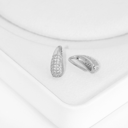 Brinco Gota Moderna Cravejada Banhado