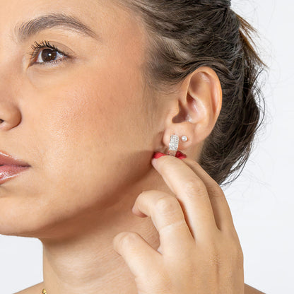 Brinco Argola Grossa com Fileiras Cravejadas em Zircônias