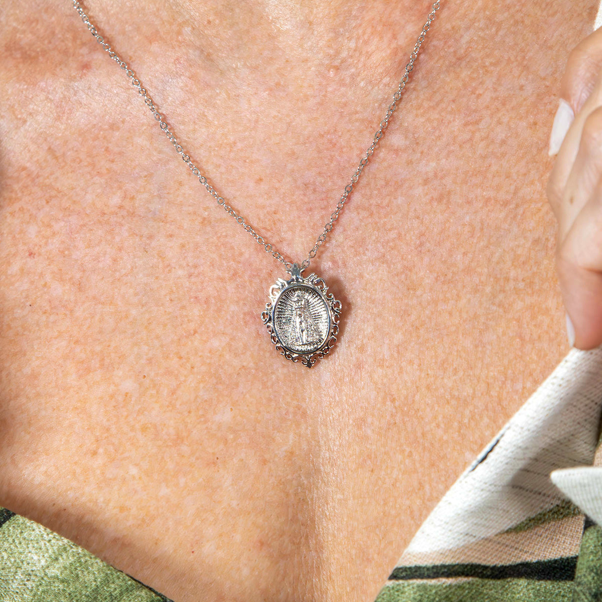 Colar Medalha Oval Nossa Senhora Aparecida