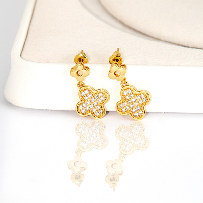 Brinco Trevo Dupla Com Zircônias Banhado