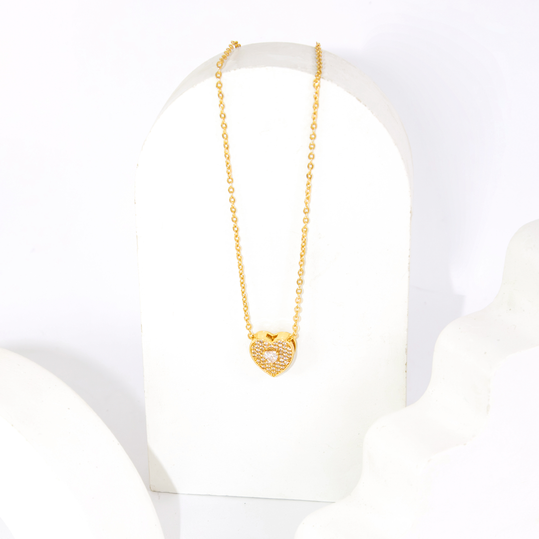 Corrente de Pingente Coração Cravejado Delicado Banhado