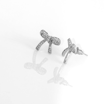 Brinco Mini Laço Brilhante Banhado