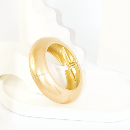 Bracelete Design Oval Texturizado Banhado