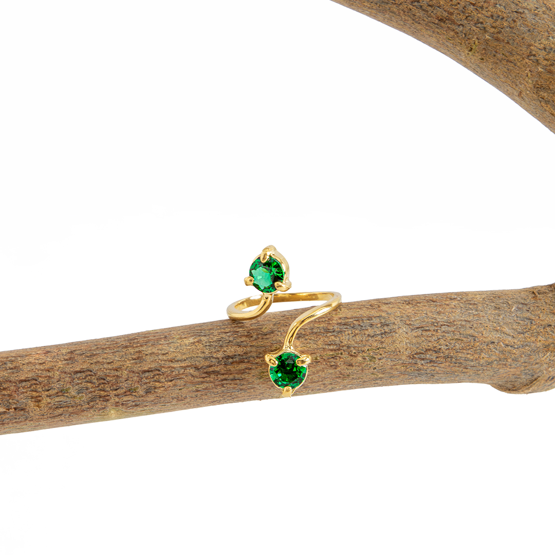 Anel 2 Cristais Artificiais Quartzo Verde Banhado