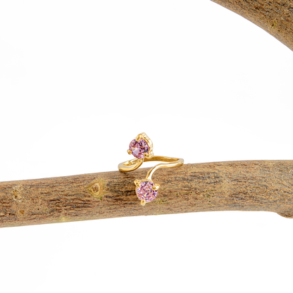 Anel 2 Cristais Artificiais Quartzo Rosa Banhado