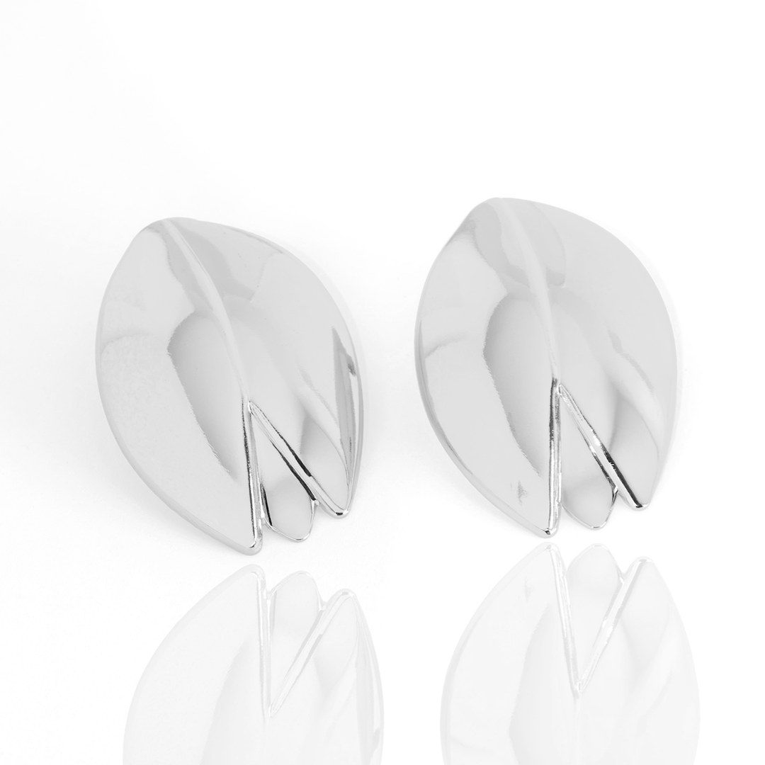 Brinco Folha Esculpida Orgânica Banhado