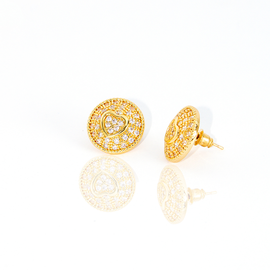 Brinco Redondo Cravejado Com Detalhe De Coração Banhado