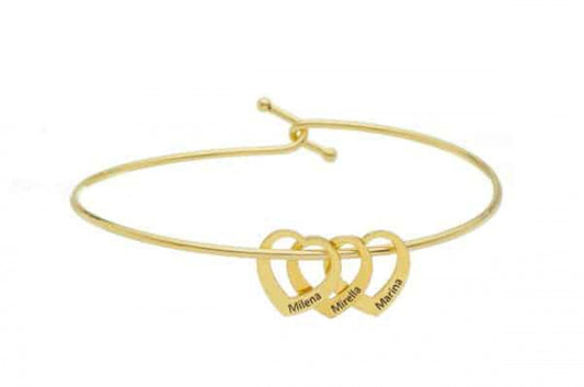 Bracelete com Pingentes de Corações Personalizados com Nomes - Banhado em Ouro 18k