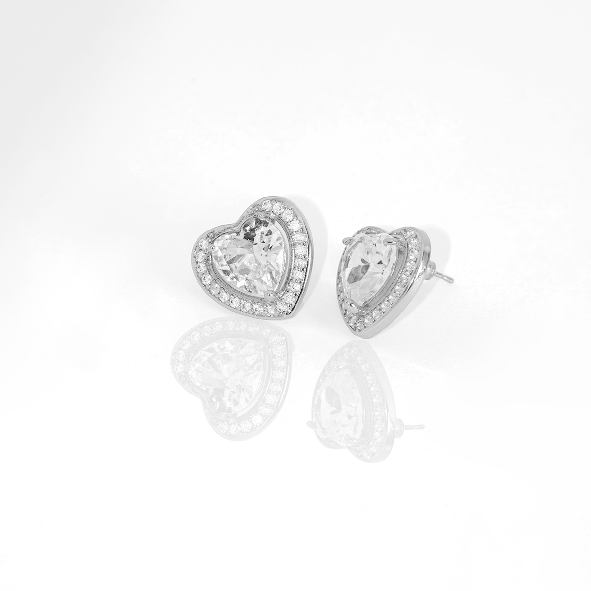 Brinco Coração De Cristal Cravejado Banhado