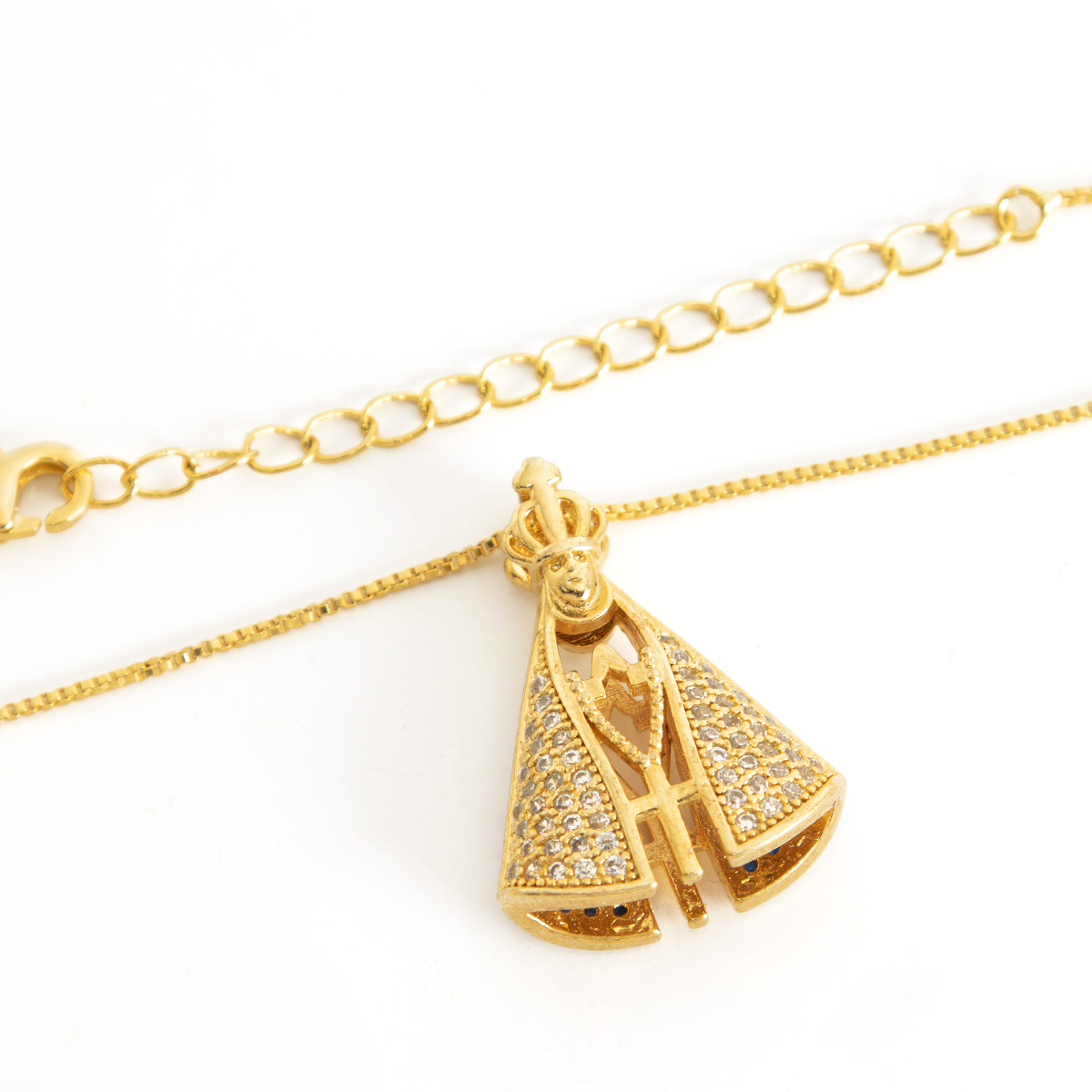 Colar Pingente Nossa Senhora Aparecida Dupla Face Com Zircônias Coloridas Banhado em Ouro 18K