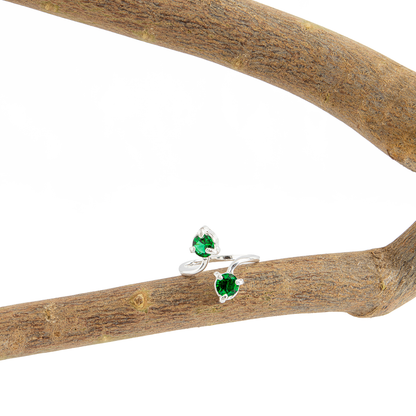 Anel 2 Cristais Artificiais Quartzo Verde Banhado