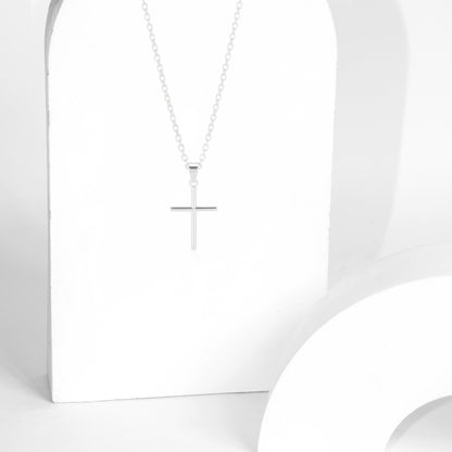 Colar com Pingente de Cruz Palito Banhado a Prata