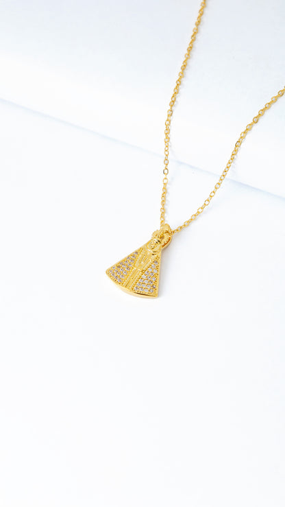 Colar Nossa Senhora Cravejado em Zircônias Brancas Banhado em Ouro 18K