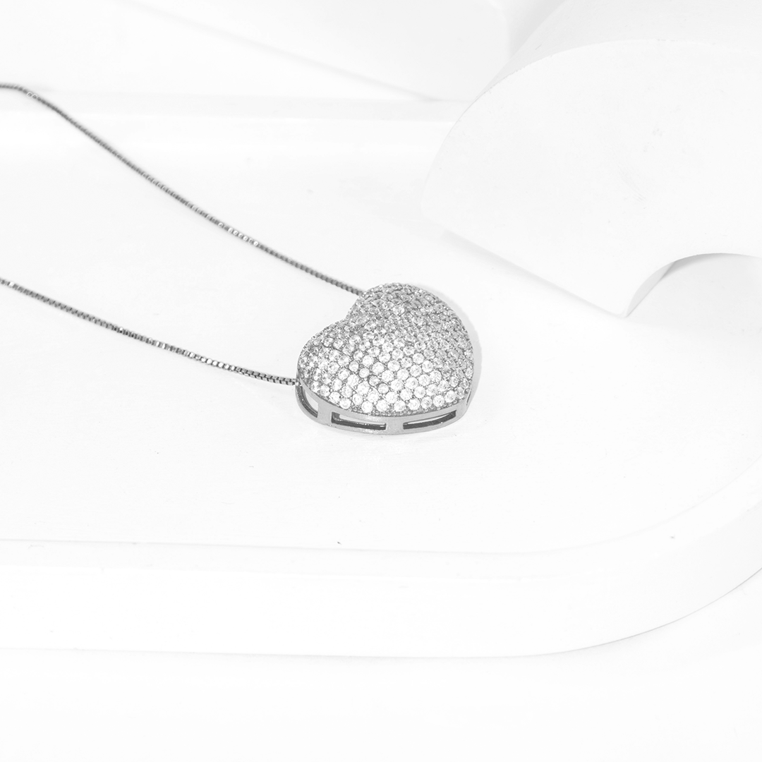 Colar Coração Delicado Cravejado Zircônia Banhado