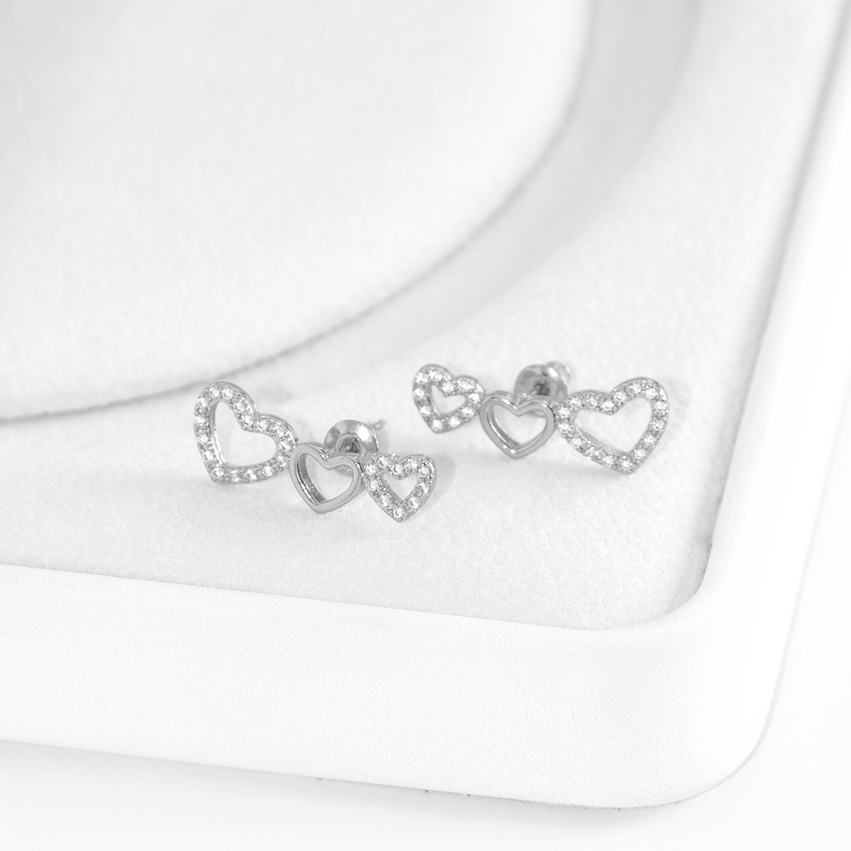 Brinco Duplo Coração Brilhante Cravejado Banhado