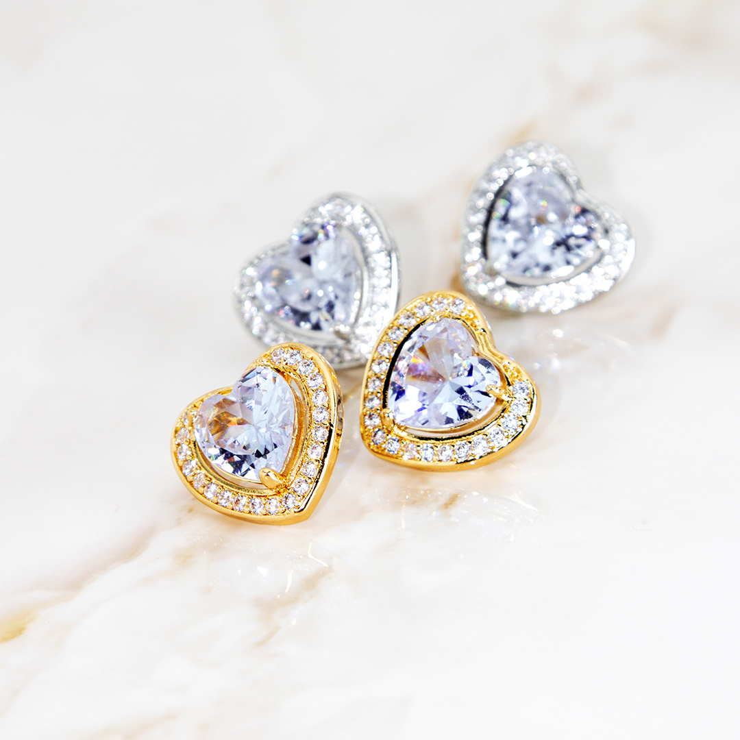 Brinco Coração De Cristal Cravejado Banhado