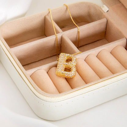 Colar Letra Bubble Cravejada em Zircônia Banhado em Ouro 18K