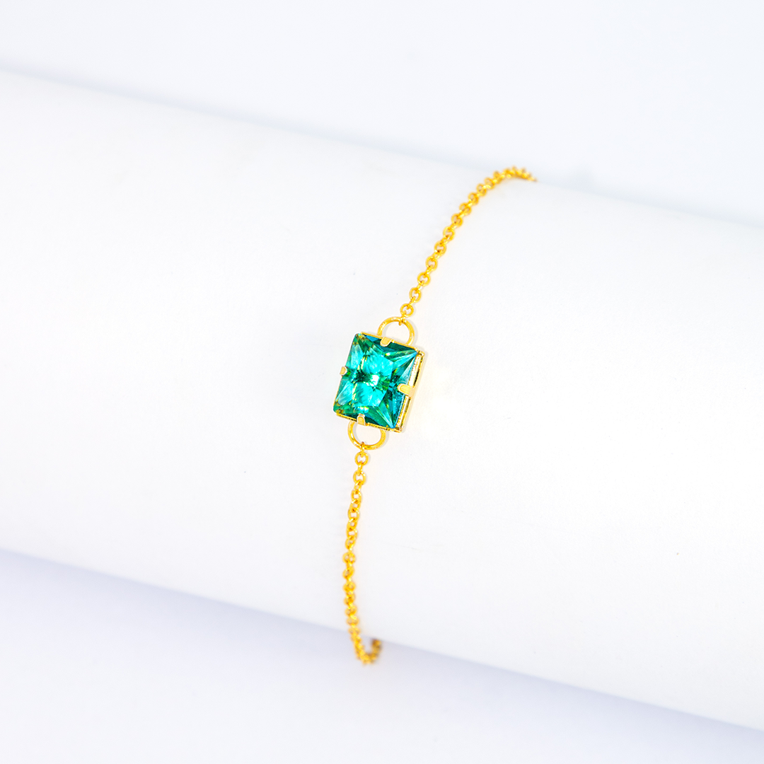 Conjunto Pedra Verde Quadrada Banhado em Ouro 18K