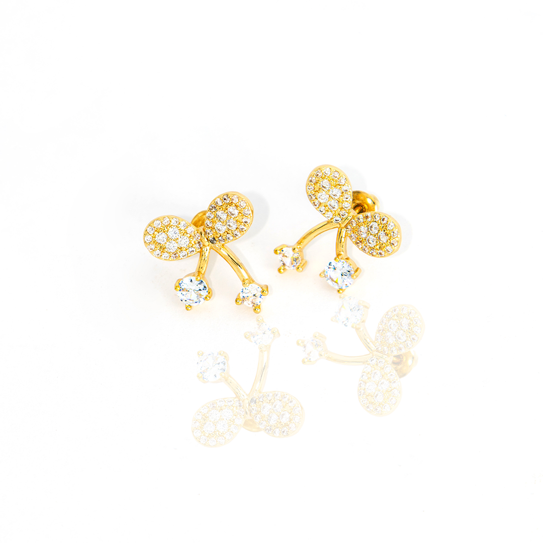 Brinco Laço Cravejado Com Zircônia Banhado