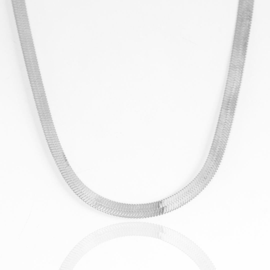 Colar Fita Laminada Banhada