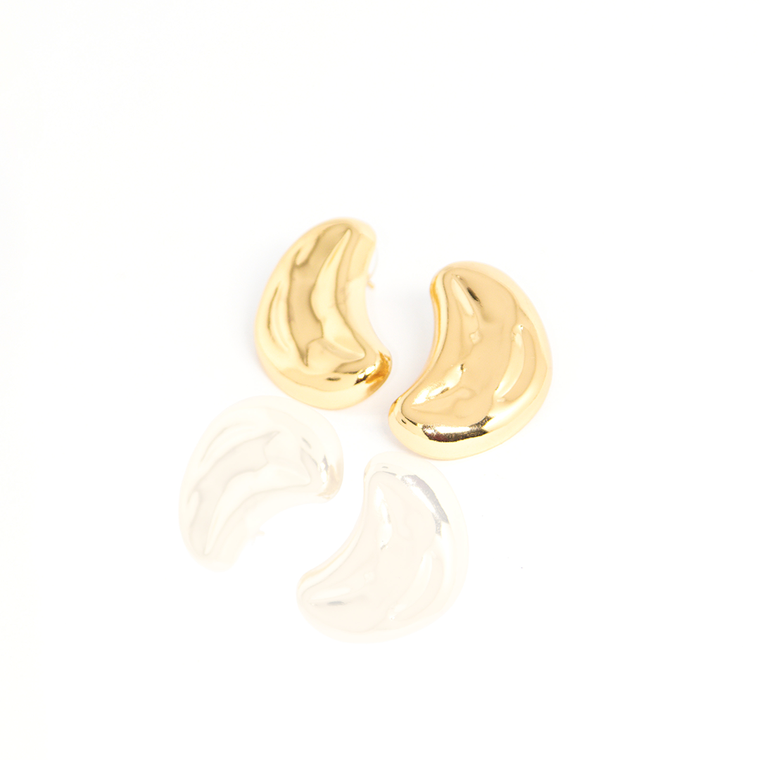 Brinco Escultura Orgânica Banhado