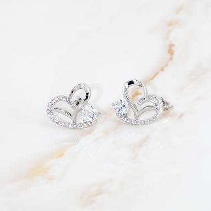 Brinco Coração Invertido Com Cristal Cravejado Banhado