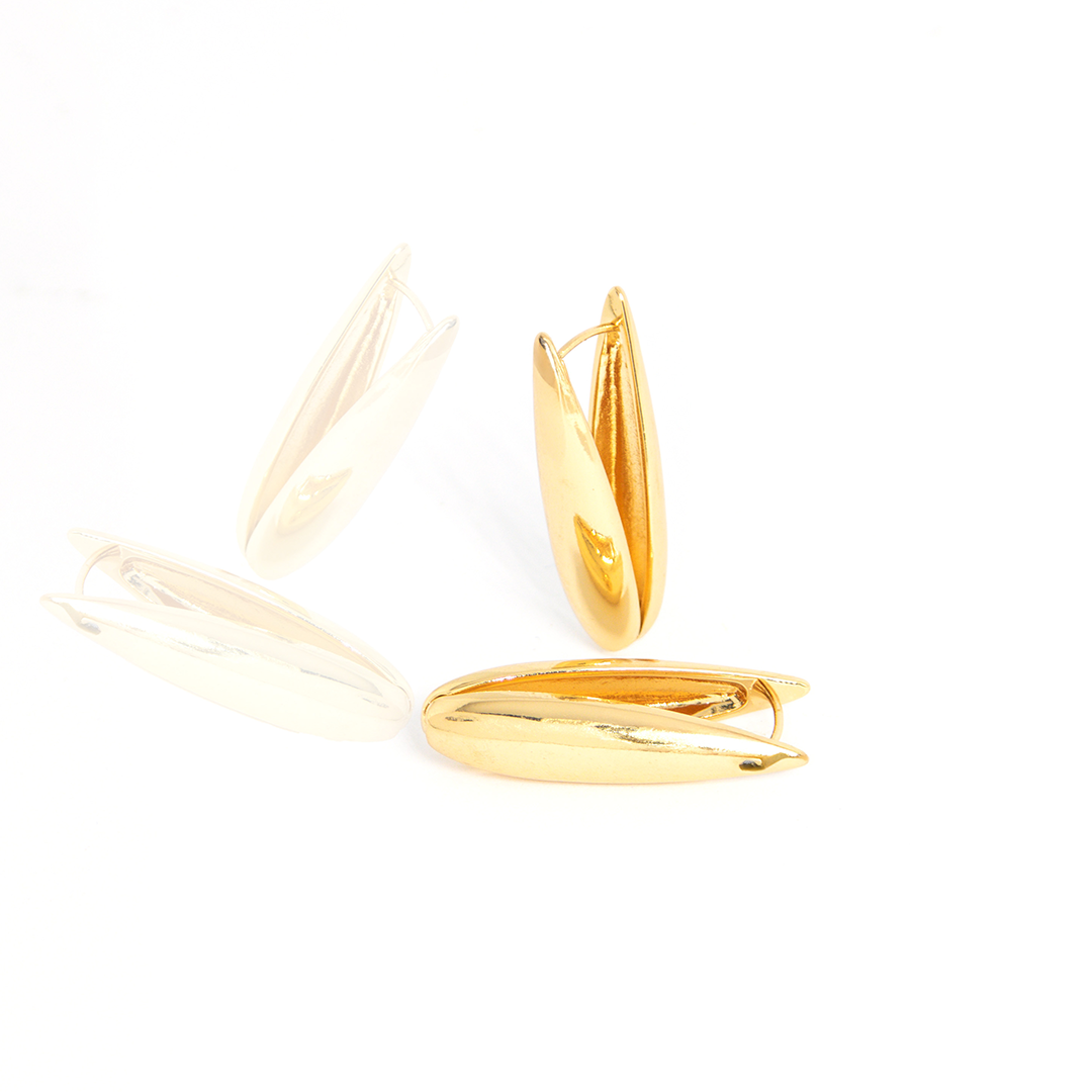 Brinco Gota Click Grande Banhado