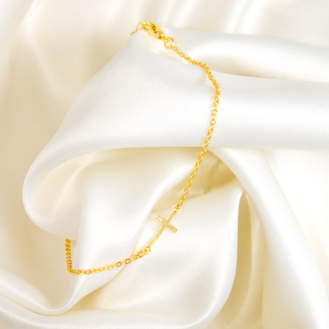 Pulseira Mini Cruz Lisa Banhada A Ouro