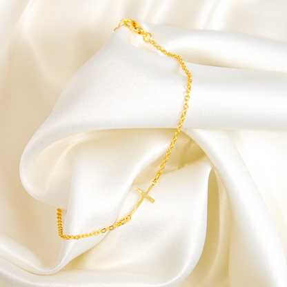 Pulseira Mini Cruz Lisa Banhada A Ouro