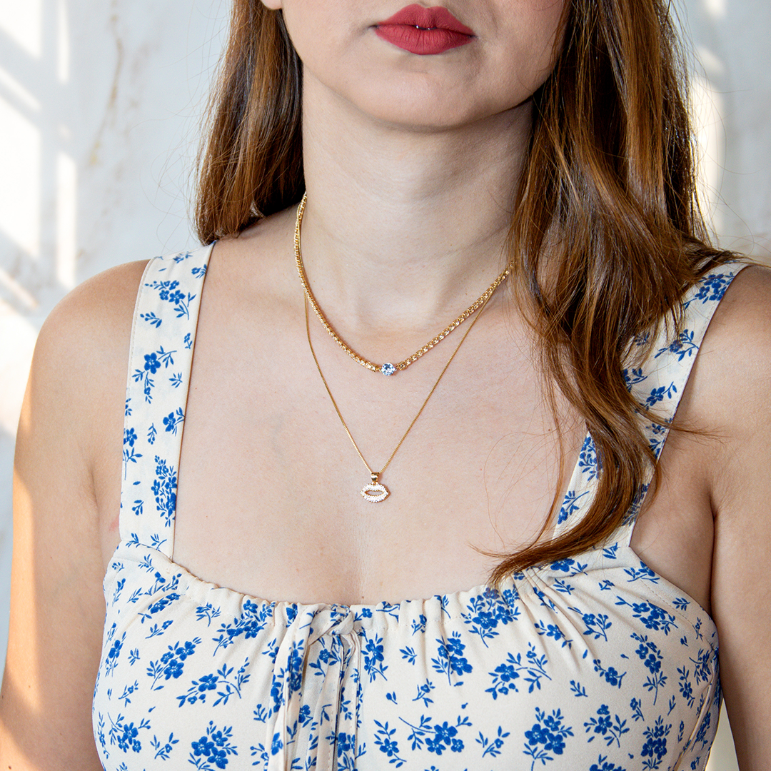 Colar Duplo Zircônias Luxo com Pingente de Boca Banhado