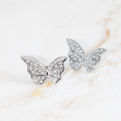 Brinco Borboleta Media Cravejada Banhado