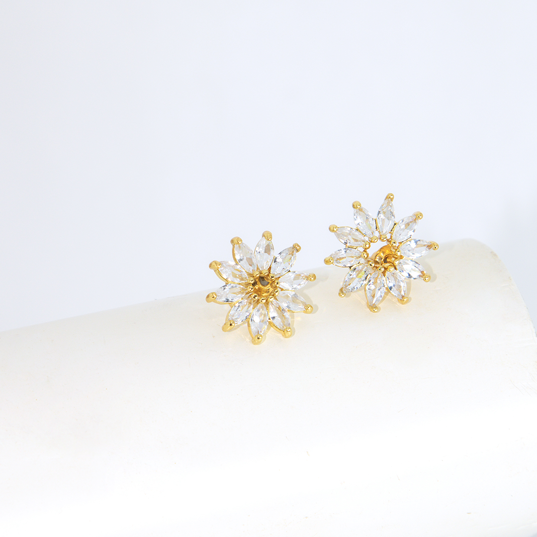 Conjunto Flor Solar Cravejado Banhado