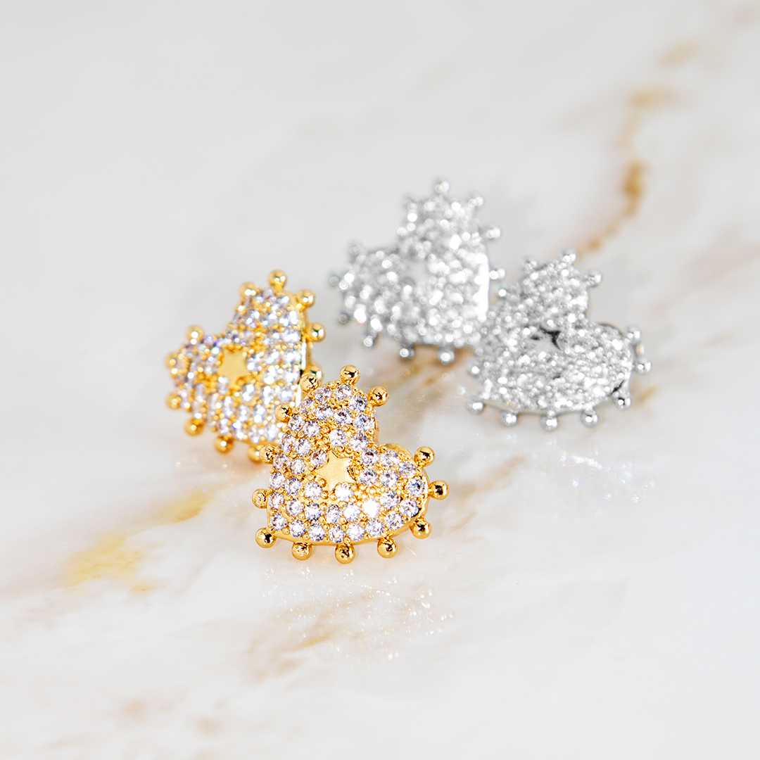 Brinco Coração Cravejado Com Estrela Banhado