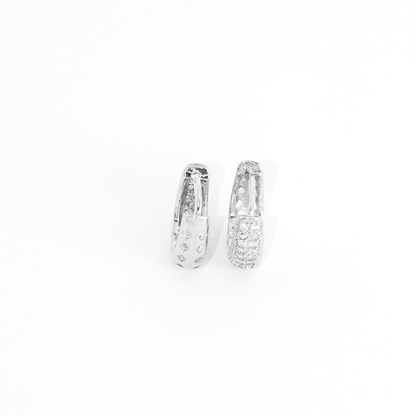 Brinco Argola Oval Cravejado Banhado A Prata