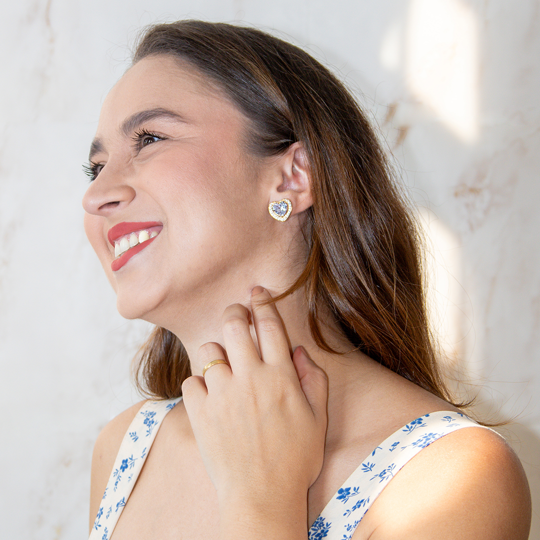 Brinco Coração De Cristal Cravejado Banhado