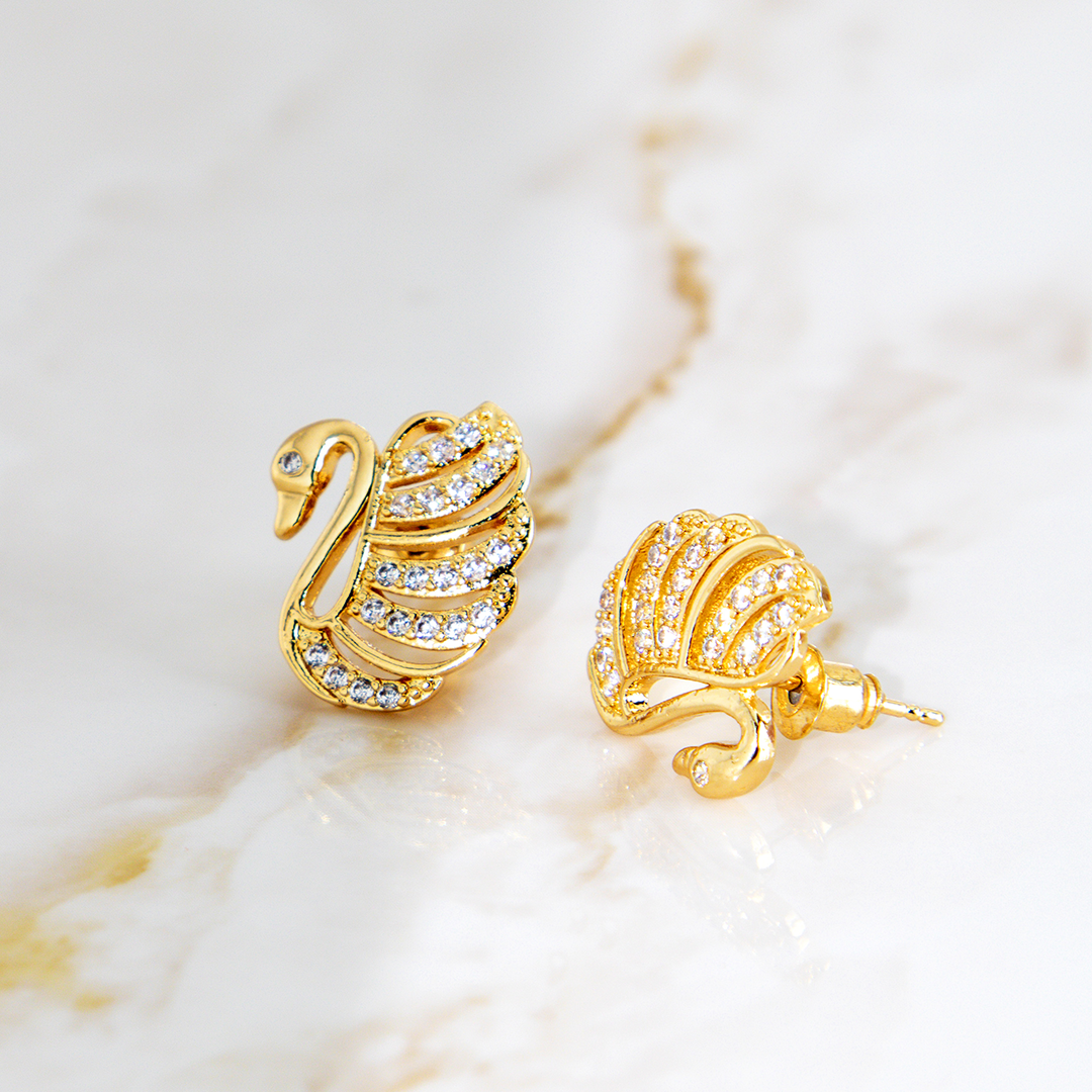 Brinco Cisne Brilhante Cravejado Banhado