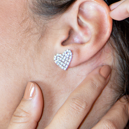 Brinco Coração Cravejado Com Zircônia Banhado