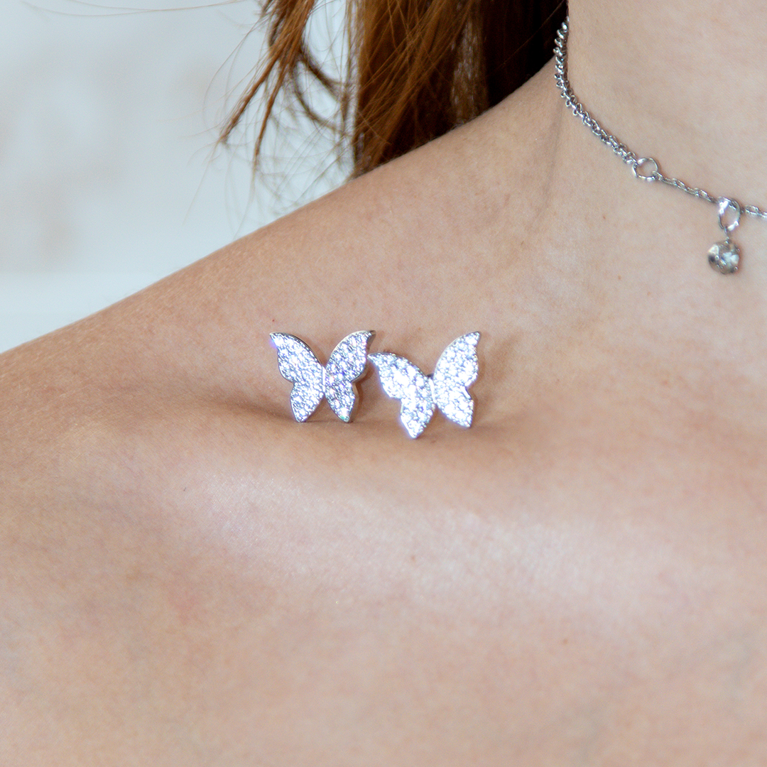 Brinco Borboleta Brilho de Luz Banhado